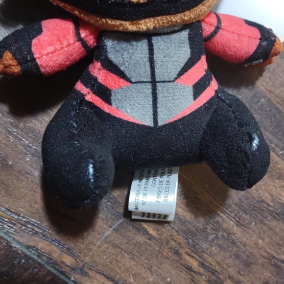 •Funko Mopeez Plush Figure Suicide Squad  DEADSHOT - Picture 12 of 15